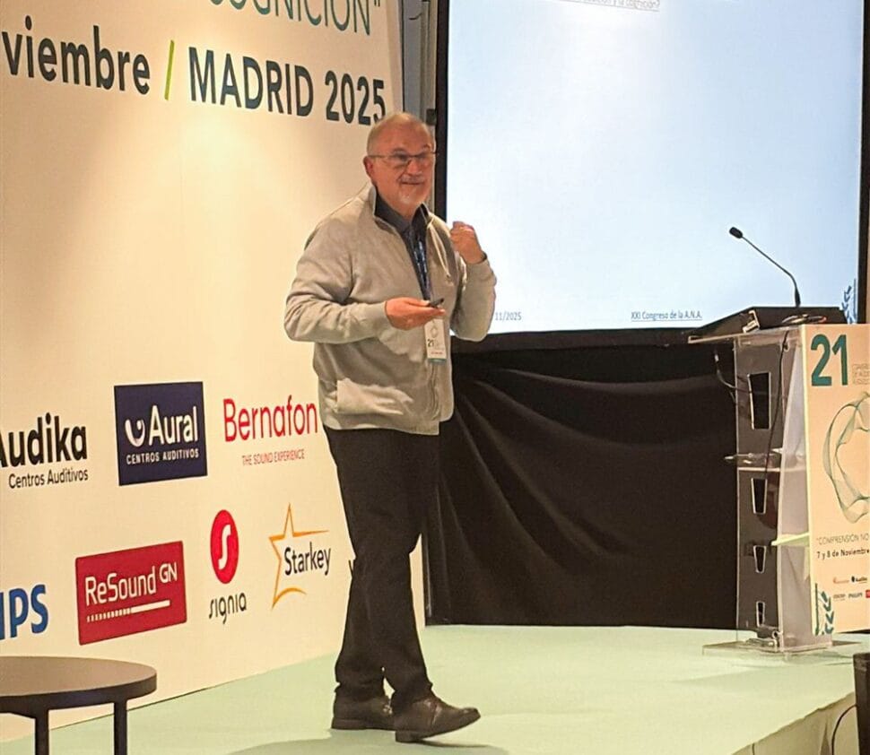 Especialistas abogan por incorporar los aspectos cognitivos en el ajuste de audífonos